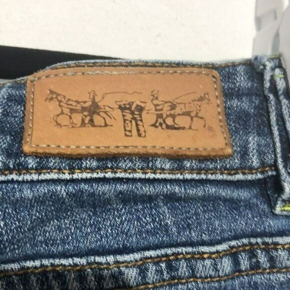 Levi's High Rise Bootcut Stretchy Blue Jeans, Size 28, 27" Inseam - Picture 9 of 12